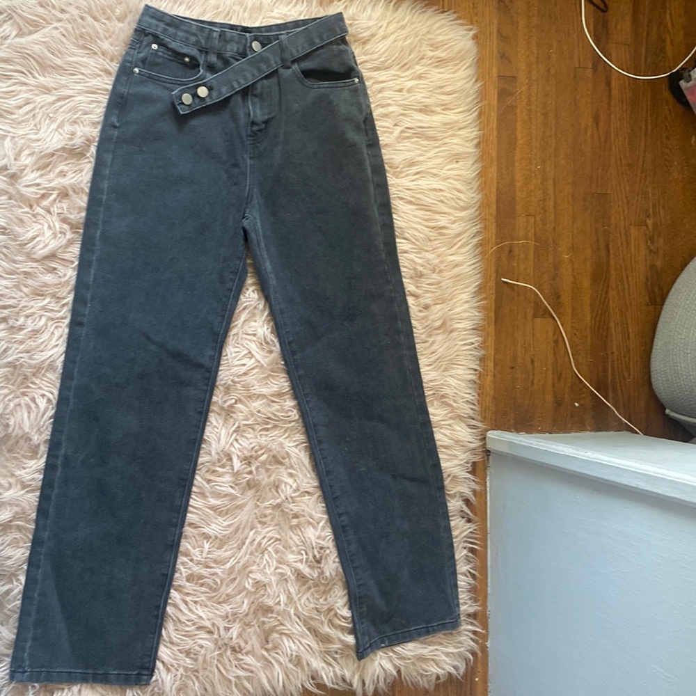 White fox jeans